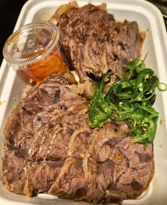 Beef Shank with Seaweed (海藻金錢牛)